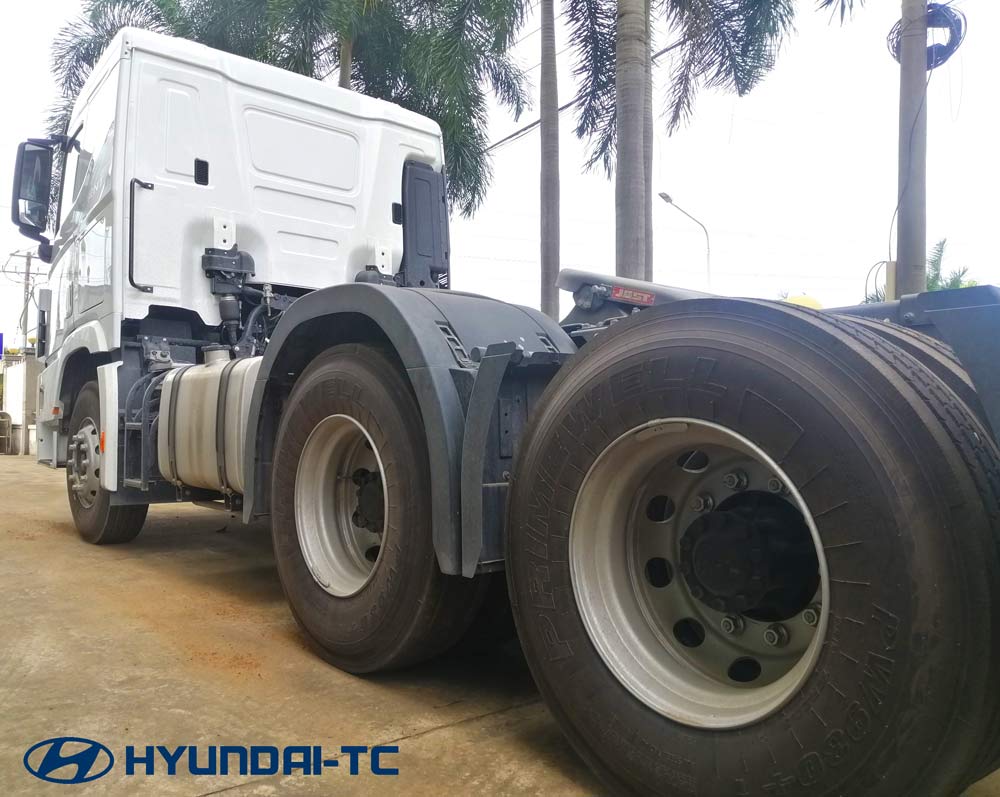 lop xe xe_dau_keo_xcient_gt_440hp